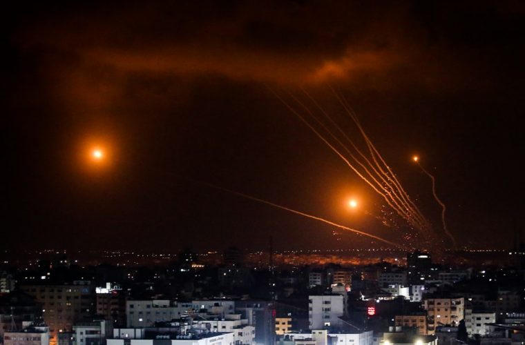 תקיפה אווירית ישראלית על רצועת עזה// צילום: עטיה מוחמד/Flash90