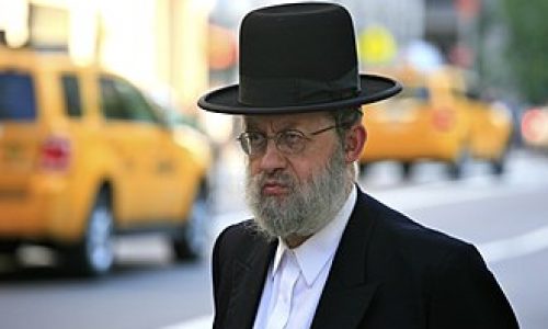 330px-Haredi_Judaism_in_New_York_City_(5919137600)