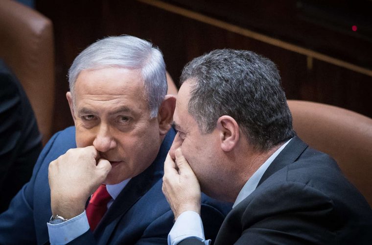 שר האוצר ישראל כץ עם ראש הממשלה בנימין נתניהו | צילום:  Yonatan Sindel/Flash90