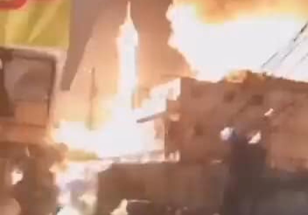 waterproof declare Deformation פיצוץ אדיר במחסן נשק של חמאס במסגד בלבנון | המחדש